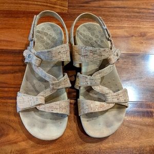 Vionic Gold Cork Sandals, Size 9.5